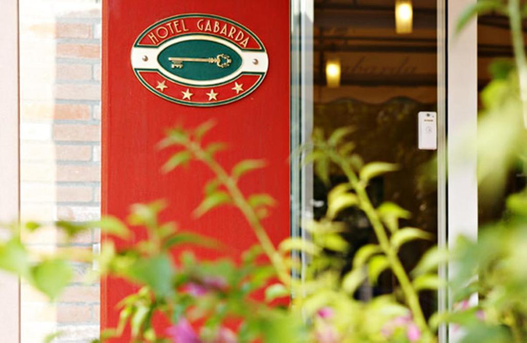 Hotel Gabarda カルピ エクステリア 写真